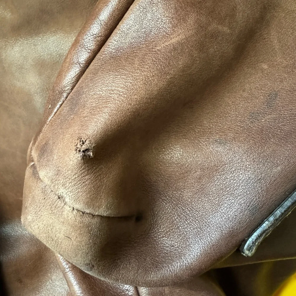 JOHN VARAVATOS Italian Leather Messenger Bag - Picture 12 of 16